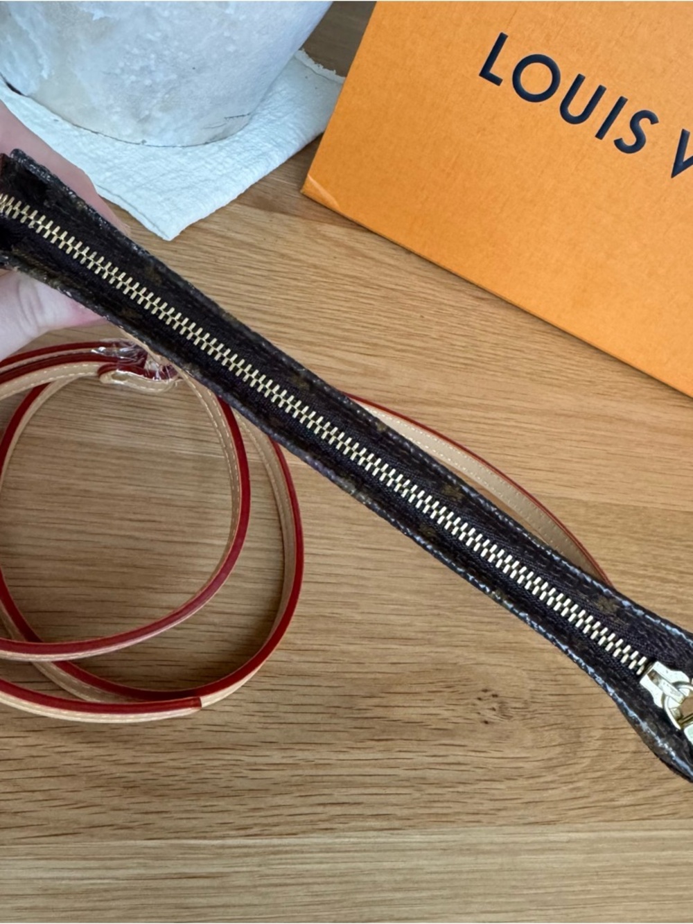 ✅AUTHENTIC✅LOUIS VUITTON CROSSBODY CLUTCH - Picture 6 of 12